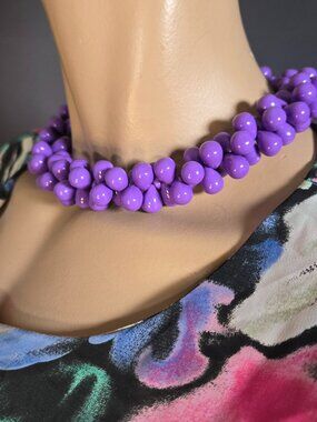 Vintage 80s Chunky Beaded Choker Necklace Glossy Teardrop Beads Statement Bold